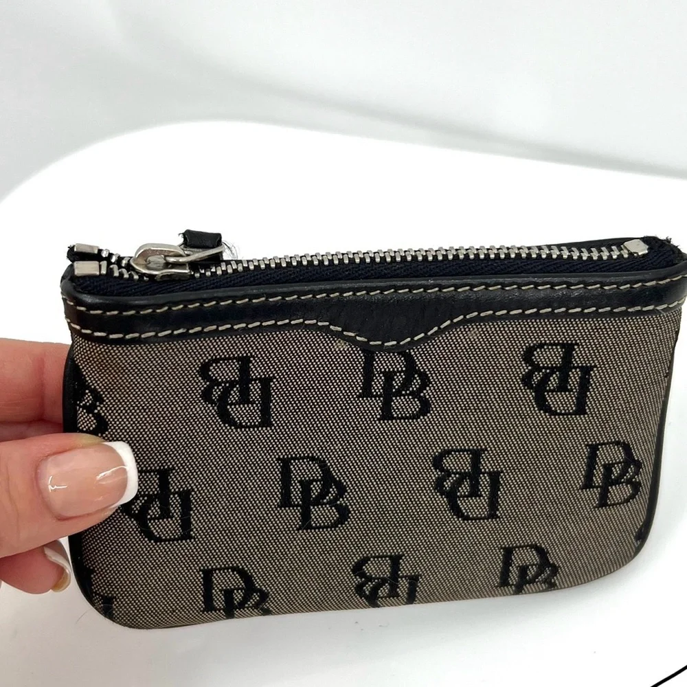 Designer Dooney & Bourke Signature Logo Monogram Black Coin Zippered Card Pouch